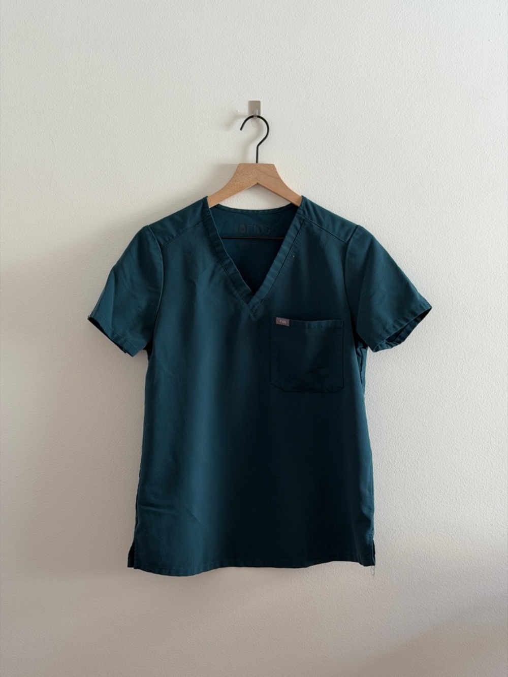 Figs Women's Teal V-Neck Scrub Top